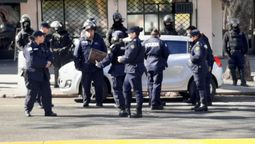 altText(Desocupación del IPA con intervención policial)}