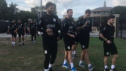 altText(La selección uruguaya entrenó en la universidad de Houston)}