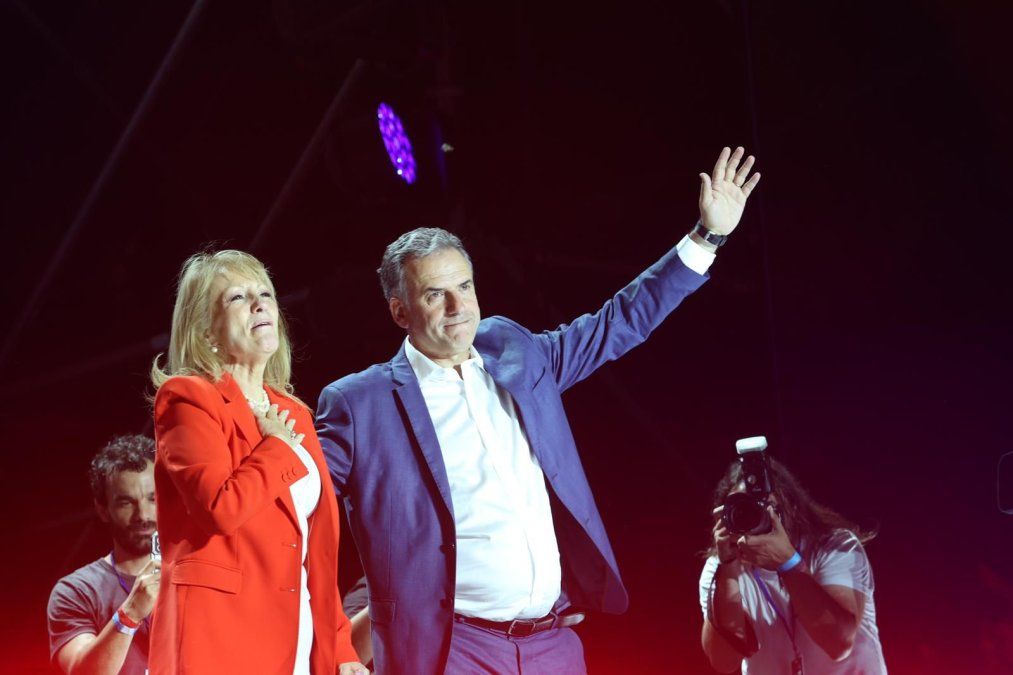 Presidentes y líderes de la región saludaron a Yamandú Orsi