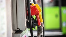 altText(Gobierno evalúa adelantar el ajuste del precio de los combustibles)}