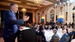 altText(Orsi habló ante empresarios argentinos sobre las oportunidades que brinda Uruguay para invertir)}
