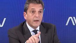 altText(Argentina: Massa le mete presión a las petroleras)}