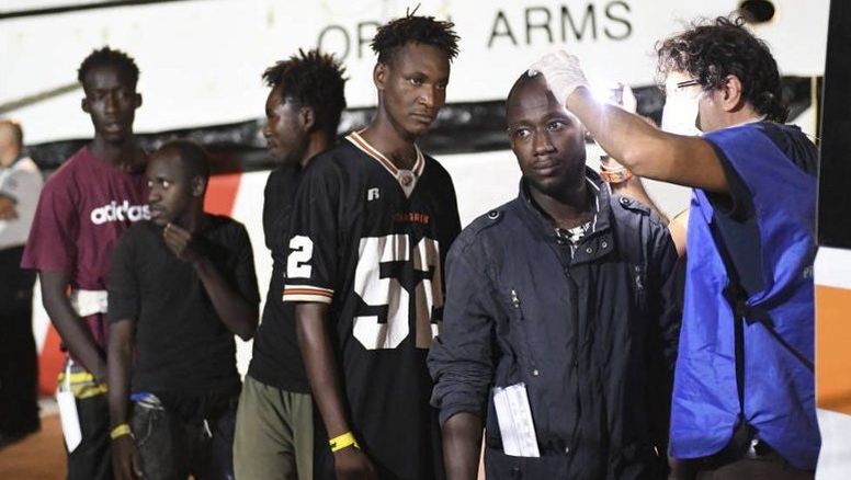 El “Open Arms” desembarcó en la isla de Lampedusa