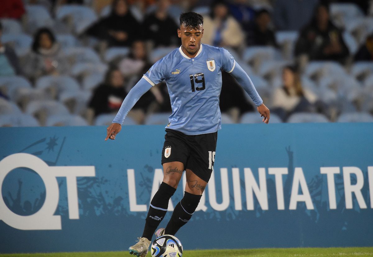 Luciano Rodríguez es una de las cartas de gol de Uruguay para enfrentar a Inglaterra.