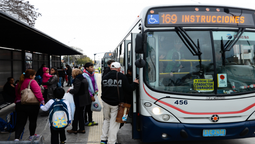 altText(Transporte: este lunes aumenta la flota al 100% en Montevideo)}
