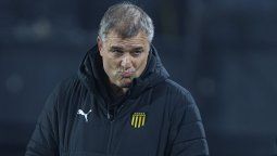 altText(¿Qué pasa con las incorporaciones en Peñarol de cara al reinicio de la actividad?)}