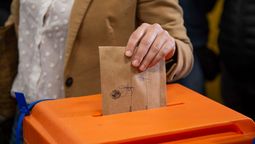 altText(Encuesta Factum: FA creció en intención de voto)}