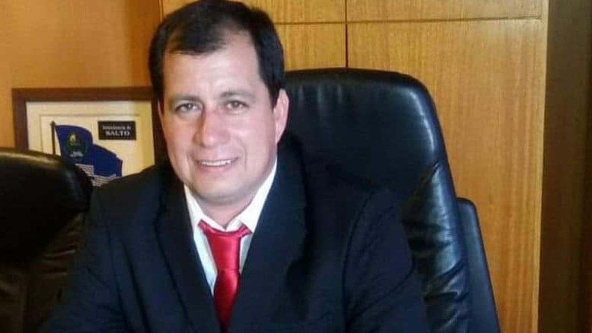 Coutinho le dijo a Estévez que no renuncie a la banca