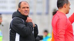 altText(Gastón Machado es el nuevo técnico de Boston River)}