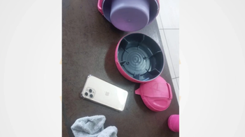 Celular que Federico García Troche intentó ingresar a la cárcel de Paraguay.