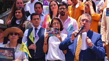 Tensión en Guatemala: suspenden al partido de Arévalo