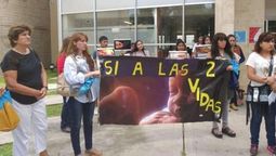 altText(Argentina: Interrumpieron el embarazo a una niña de 12 años)}