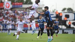 altText(El uno por uno de Liverpool y Nacional)}