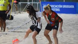 altText(Comenzó el Campeonato Uruguayo de fútbol playa)}