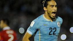 altText(Cáceres salió lesionado y es duda para los amistosos de la selección en noviembre)}