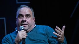 altText(López: hay 180 mil compatriotas comiendo en ollas populares)}