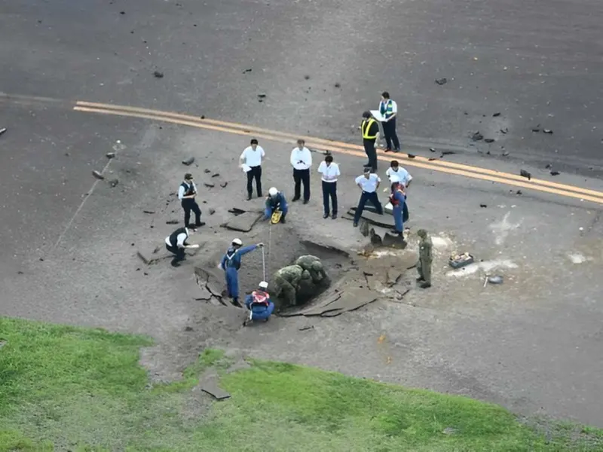 De acuerdo con el portavoz del gobierno japonés, la explosión fue provocada por una bomba estadounidense que había permanecido enterrada desde la Segunda Guerra Mundial. Foto: Caras y Caretas   