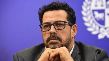 Abrir acciones de las empresas públicas hace ruido en el FA: No está en el programa