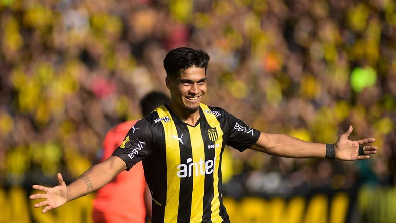 Acuerdo entre Peñarol y Gremio para la continuidad de Arezo y aceleran por Medina