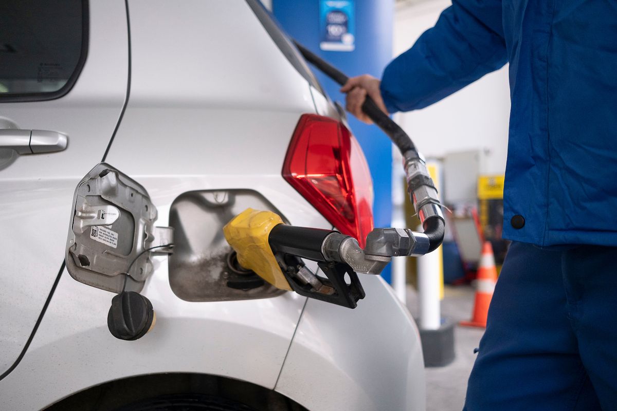 El inminente aumento de los combustibles lleva a que las estaciones de servicio no tengan stock y piden postergar el incremento. Foto: Pablo Vignali / adhocFOTOS 