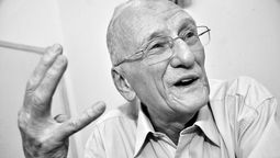 altText(Falleció Yamandú Marichal, referente de la crítica cultural y creador del Premio Florencio)}