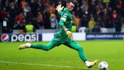 altText(Un exarquero de selección podría llegar para el arco de Peñarol)}