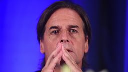 altText(Encuesta Cifra: imagen de Lacalle pierde fuerza en la gente)}