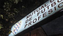 altText(¿Que dice el documento que la comisión de clubes presentó a la Mutual?)}