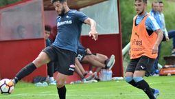 altText(Busquets y Núñez salieron con golpes fuertes en la práctica de sub 20)}