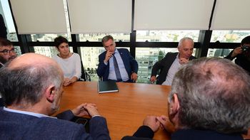Orsi valoró reunión con representantes de los partidos políticos: Fue una señal clarísima