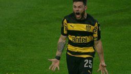 altText(Referente carbonero y jugador de la selección uruguaya tiene chances de volver a Peñarol)}