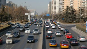 Congreso de Intendentes evalúa licencia de conducir por puntos según infracciones.