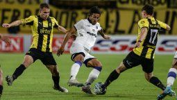 altText(Liverpool-Peñarol: uno por la gloria y el otro por estirar la definición)}