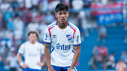 altText(Nacional: Agustín dos Santos le ganó la pulseada a Boggio y Bava define los once)}