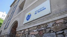 altText(FA analiza convocar al Ministerio de Turismo al Parlamento  )}