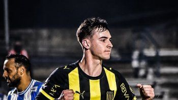 Peñarol volvió al triunfo luego de ocho partidos