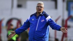 altText(Nacional con tres cambios seguros contra Danubio)}