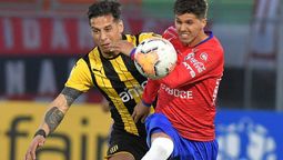 altText(Peñarol perdió en Bolivia y está con el agua al cuello)}