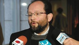 altText(Gustavo Gómez advierte del impacto del poder concentrado en la TV uruguaya)}
