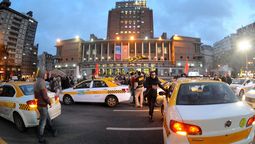 altText(Taxistas paran el sábado por homenaje a 30 años de la mampara)}