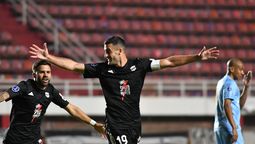 altText(Deportivo Riestra remontó el partido y le sacó el invicto a MC Torque)}