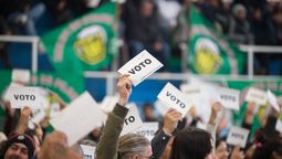 altText(Por unanimidad asamblea del sindicato de Pilsen aprobó acuerdo para reapertura de planta Minas)}