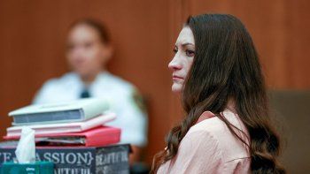 Caso Lindsay Clancy: mató a sus tres hijos, intentó suicidarse y ahora enfrenta el juicio