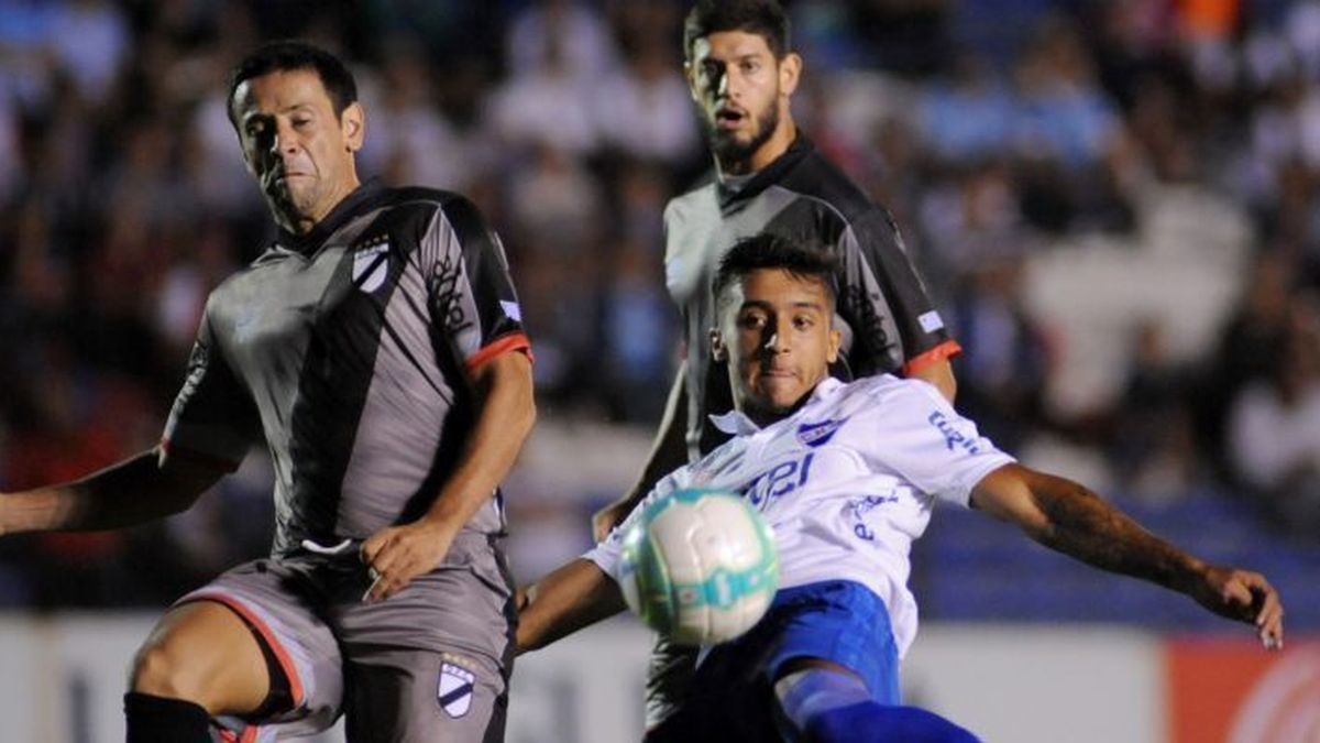 Football, Juventud De Las Piedras, Defensor Sporting, Boston River