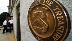 altText(Estados Unidos anunció nuevas sanciones contra Cuba para restringir el acceso a divisas)}