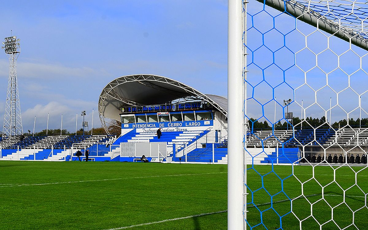 El estadio Ubilla de Melo fue escenario del triunfo de Cerro Largo.