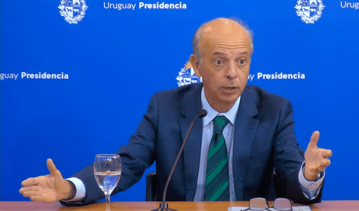 Javier García volvió a criticar a Yamandú Orsi.