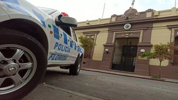 Florida: Rociaron con nafta a una joven para robar su negocio