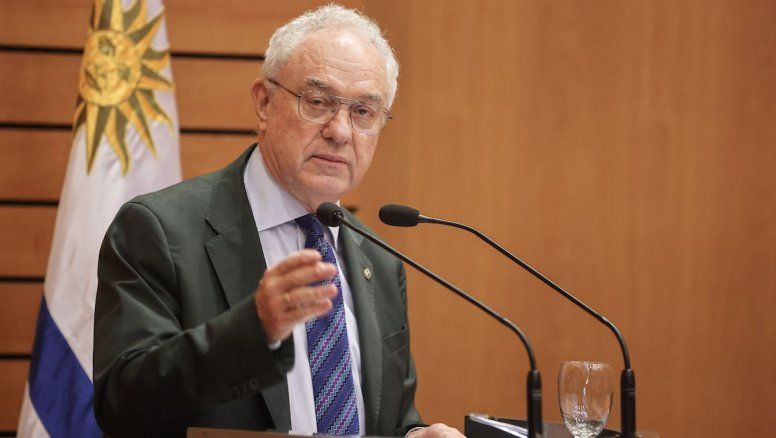 Caso visas de EE.UU.: oposición estudia convocar al canciller Mario Lubetkin