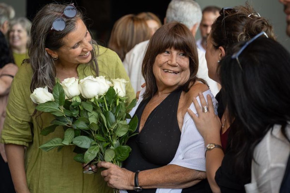 Milita Alfaro homenajeada por su trayectoria.